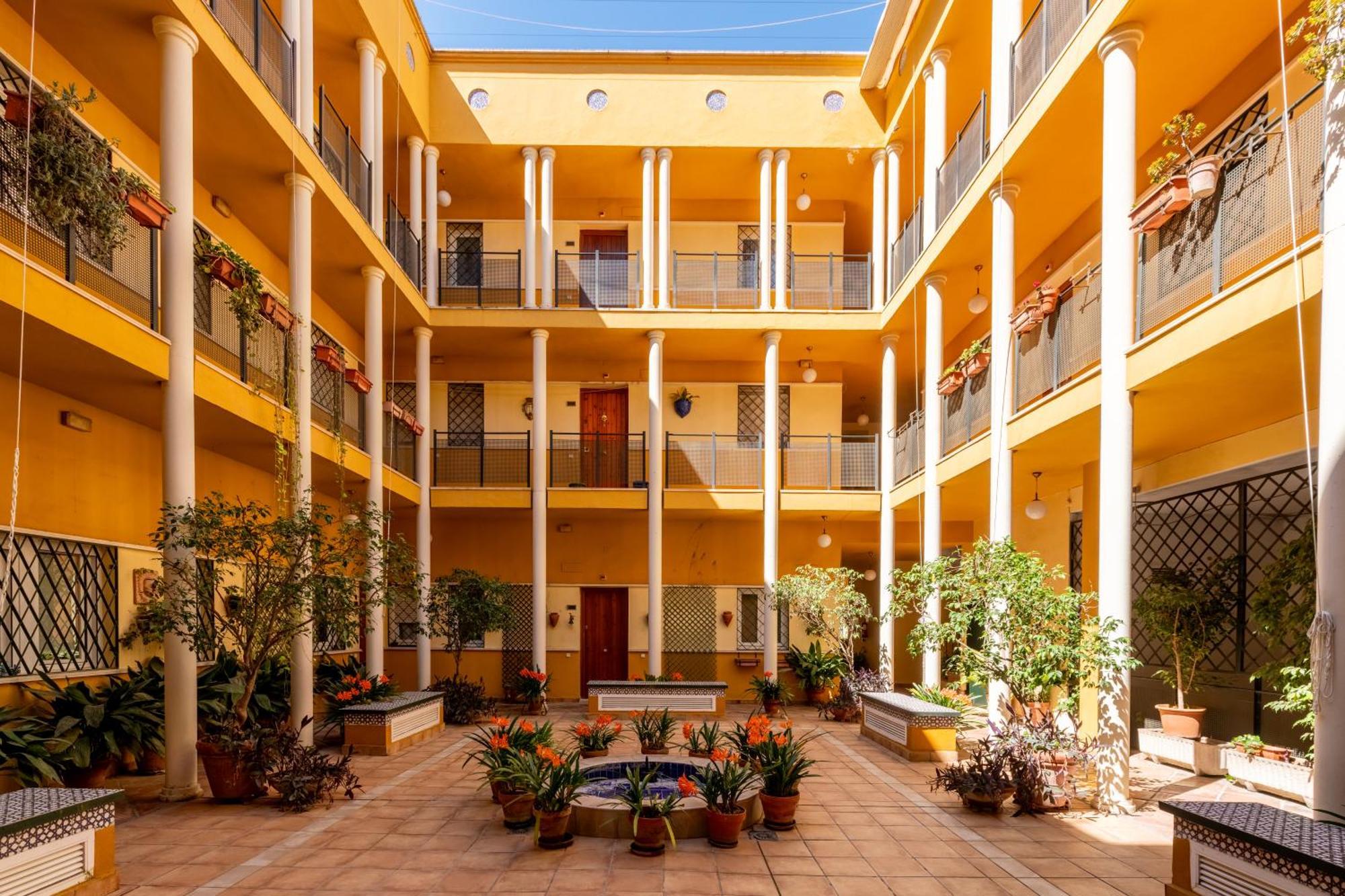 San Vicente-Museo Apartamento Sevilla Buitenkant foto