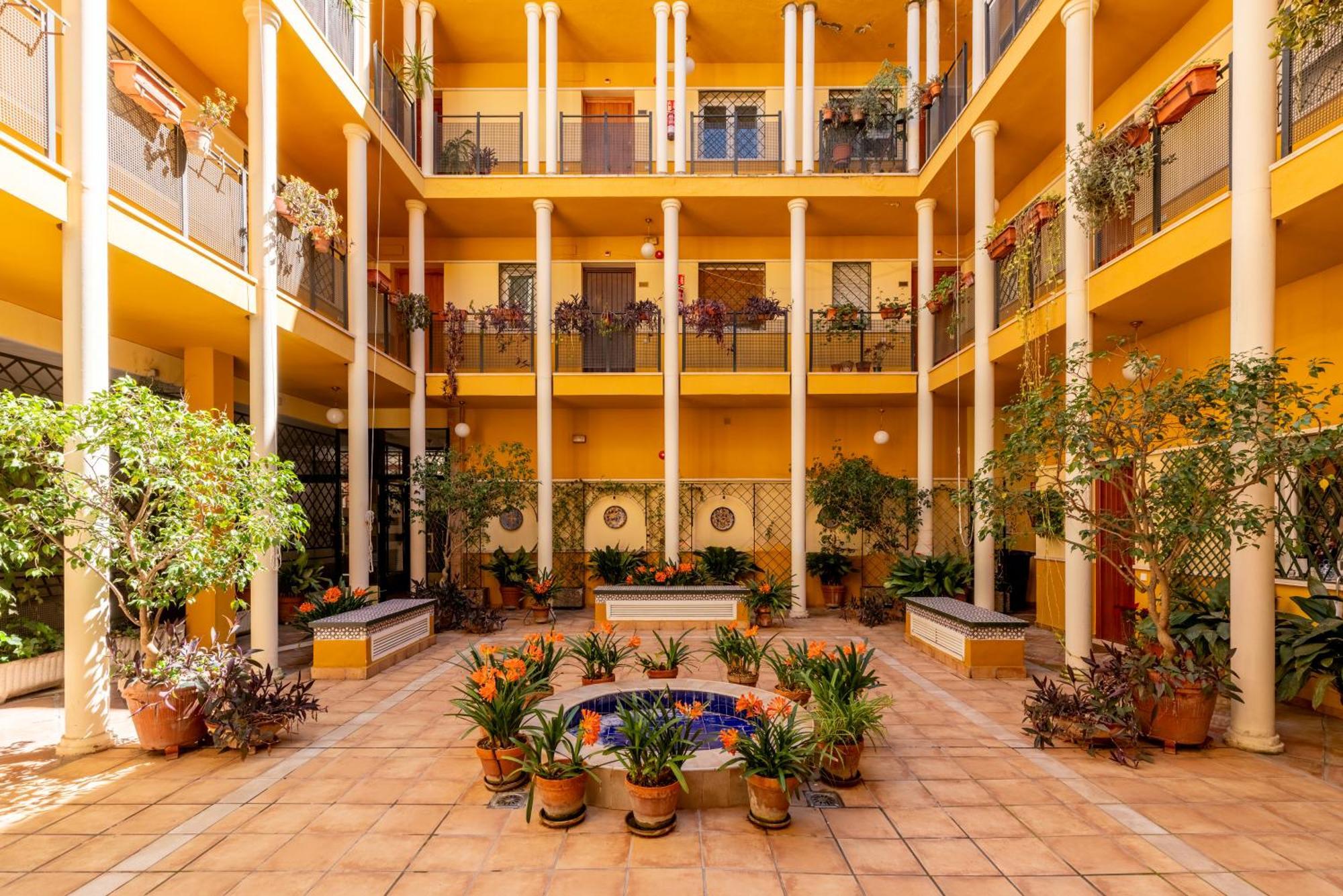 San Vicente-Museo Apartamento Sevilla Buitenkant foto