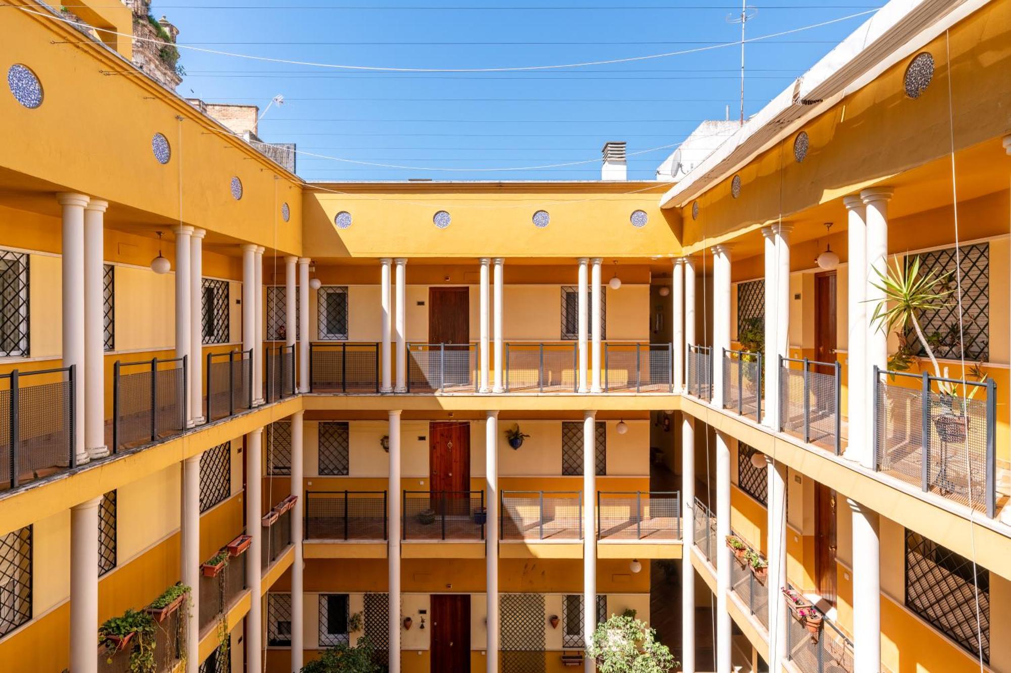 San Vicente-Museo Apartamento Sevilla Buitenkant foto